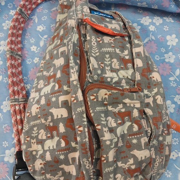 Kavu Handbags - 3104 Regular Size Kavu Rope Crossbody Bag in Grey and Tan